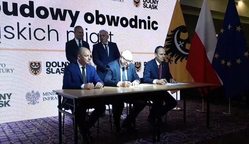 podpisanie umowy na budowę obwodnicy Obornik Śląskich